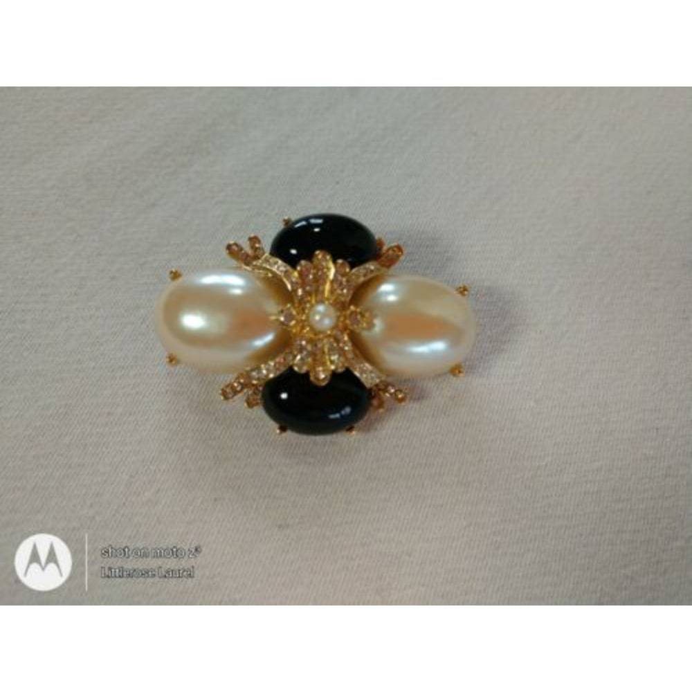 JOAN RIVERS Vintage Brooch Pearl & Black Cabochons